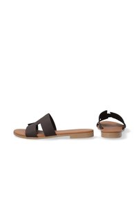 Brune slip-on sandaler med to brede stropper og en flad sål. Materialet ser glat ud med en mat finish. Sålen har en let hæl.