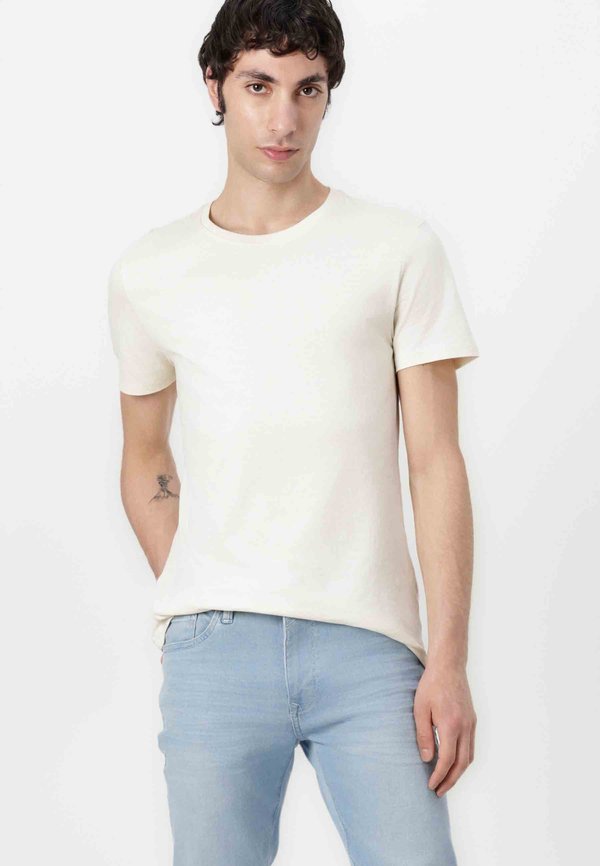 BRYDEN - Slim fit jeans4