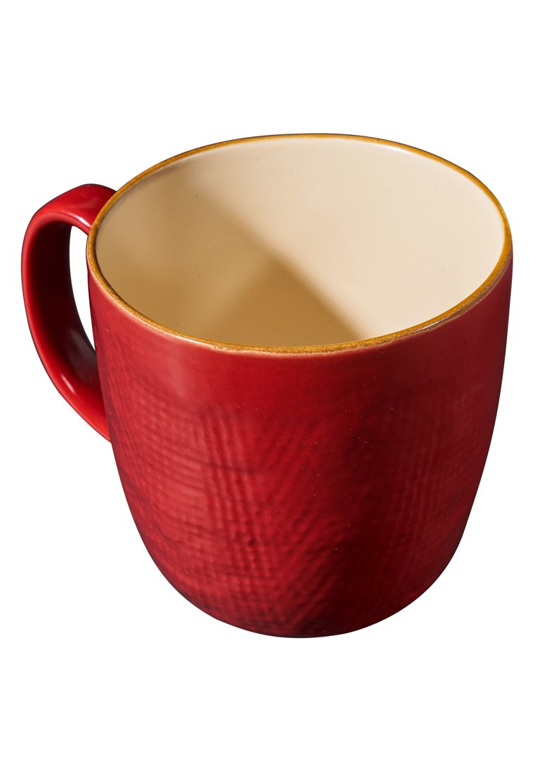 Czerwona ceramiczna filiżanka z gładką, błyszczącą powierzchnią, teksturowanym wzorem i kontrastującym jasnym beżowym wnętrzem. Wygięty uchwyt ułatwiający trzymanie.