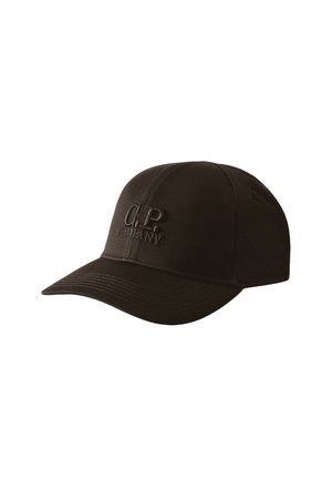 Cappellino da baseball nero con visiera curva, con logo "C.P. Company" ricamato in rilievo sulla parte anteriore.