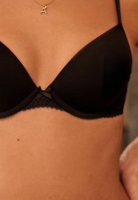 Next PAD PLUNGE - Kaarituelliset rintaliivit - black