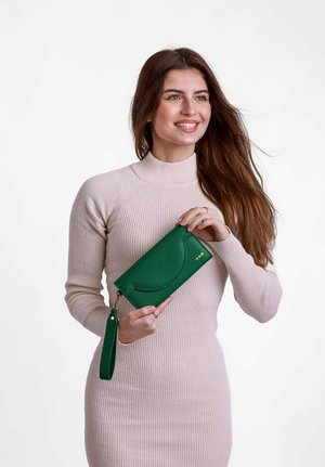 FEMKE BIG - Wallet - green