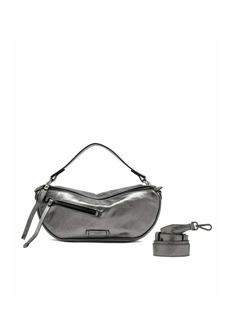 Borsa a mano grigio metallico con design curvo, dotata di manico corto, chiusura con zip e tracolla staccabile. Texture in pelle liscia.
