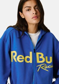 Red Bull Racing x Pepe Jeans Majica s kapuljačom i patentnim zatvaračem - electric blue