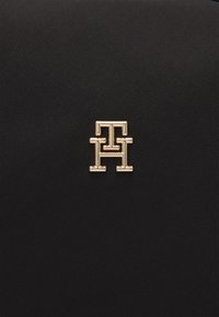 Tommy Hilfiger POPPY TOTE - Veľká kabelka - black