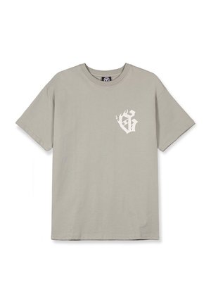 Camiseta de algodón gris claro con cuello redondo y mangas cortas. Presenta un pequeño gráfico blanco en la parte izquierda del pecho.