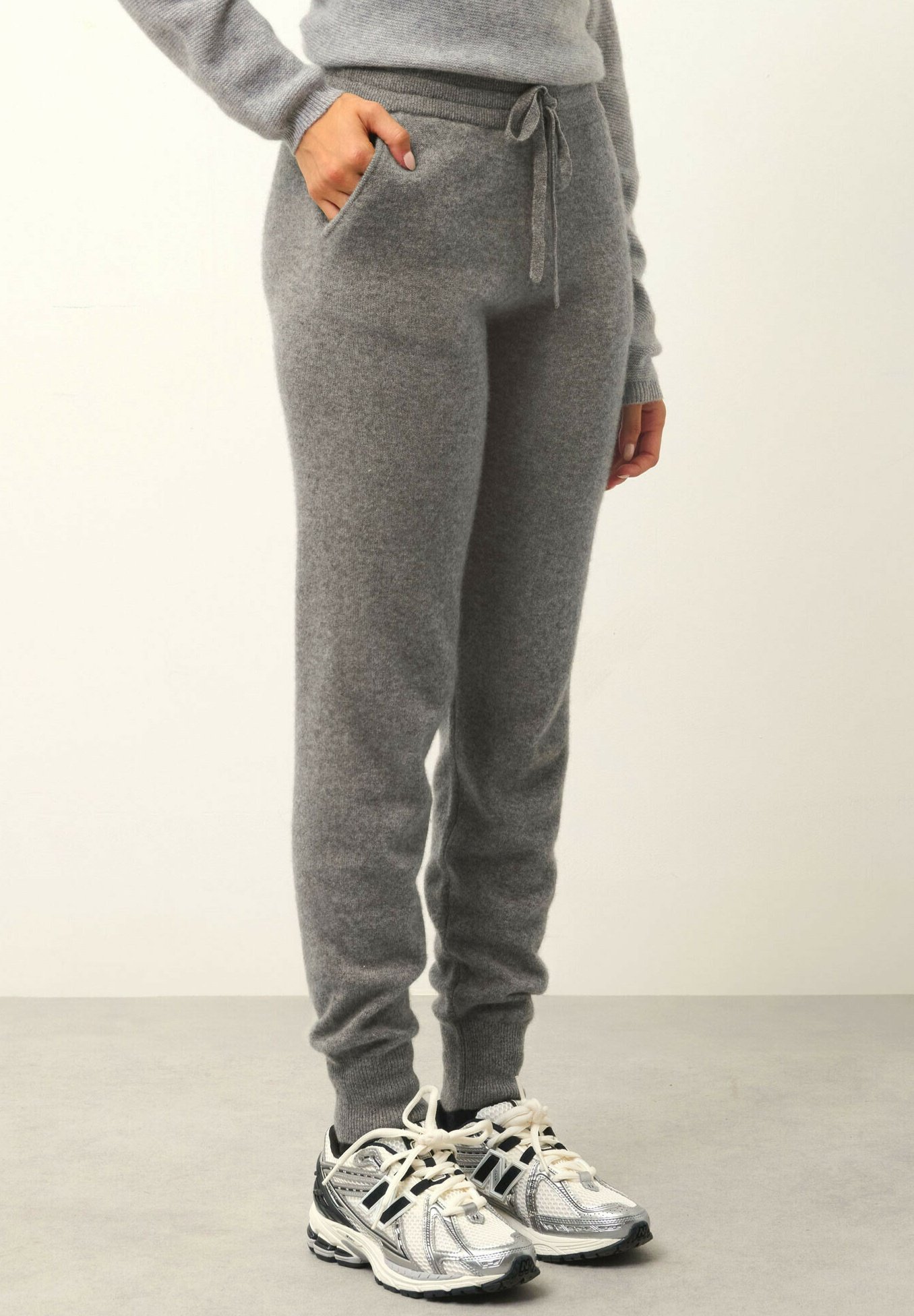 Authentic Cashmere FERRAND Tracksuit bottoms mottled flannel