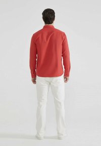 Yves Enzo CONFORT - Chemise - rouge