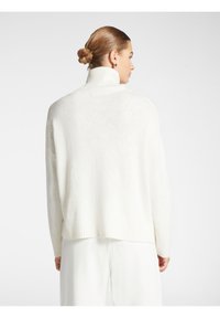 Elena Mirò CON PAILLETTES E DETTAGLIO CUT OUT - Maglione - bianco