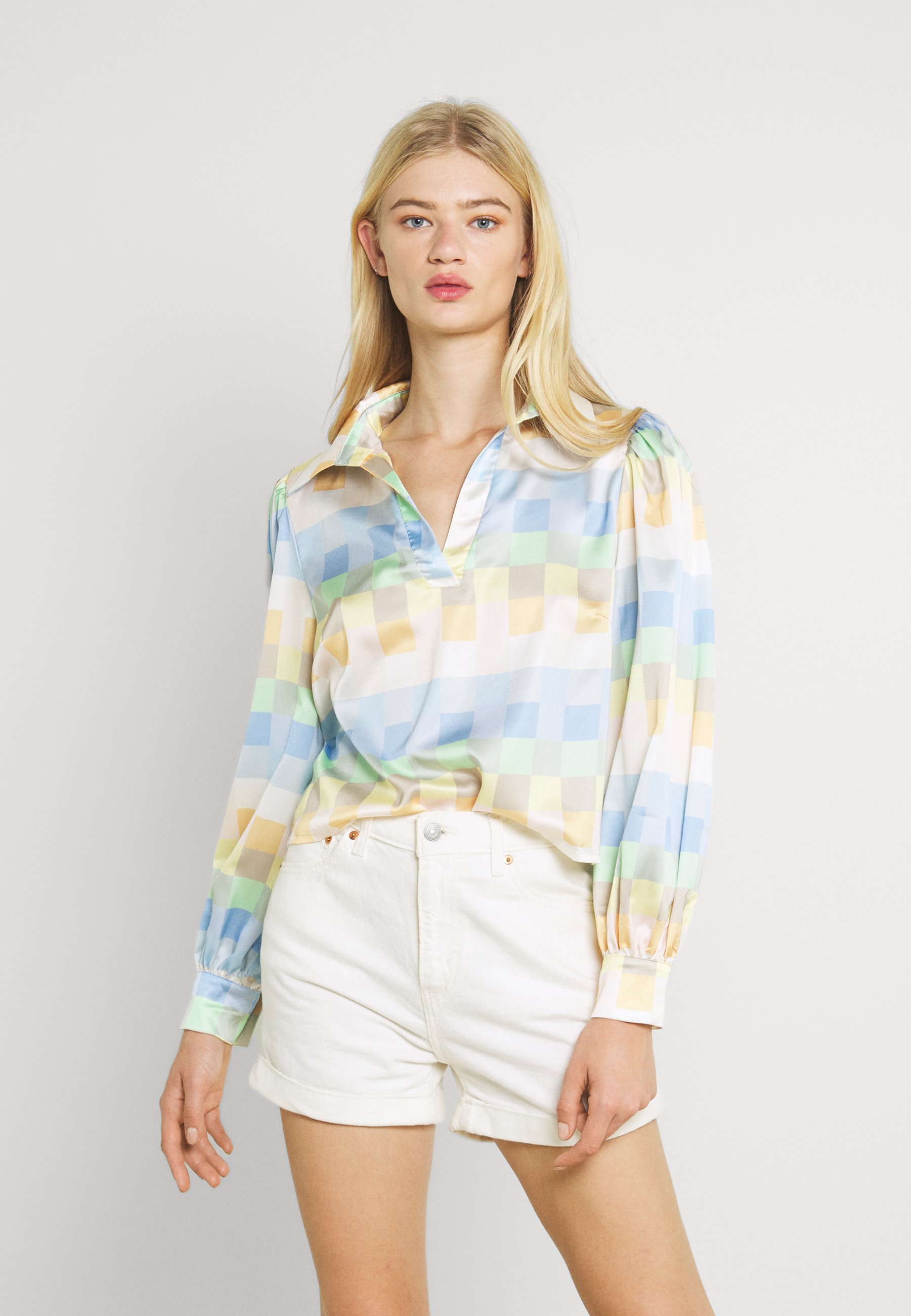 Women Long sleeved top Women Long sleeved top