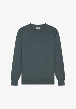 Pulover tricotat de culoare verde închis, cu guler rotund, mâneci lungi și manșete și tiv cu textură ribbed. Are un mic logo pe piept. Textură moale.