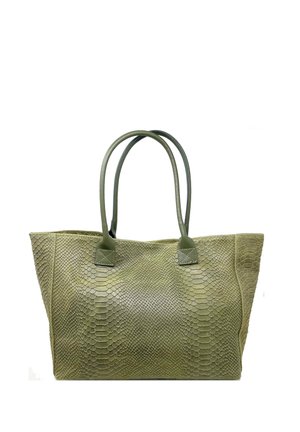 Torebka tote w oliwkowym kolorze z teksturowanym wzorem węża, z podwójnymi rączkami i prostokątnym kształtem, wykonana z wytrzymałego materiału.