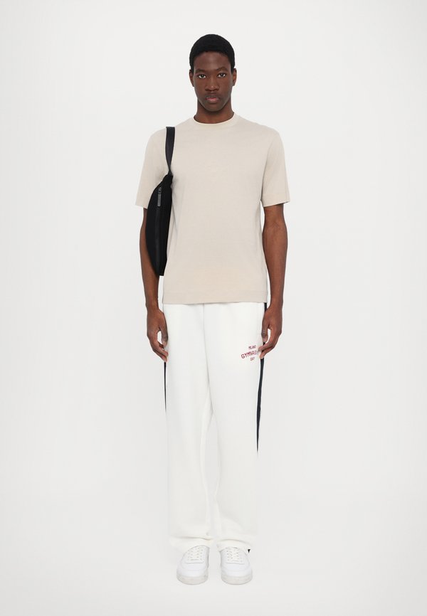 Basic T-shirt - silver lining4