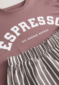 SET - Nattplagg set - brown stripe