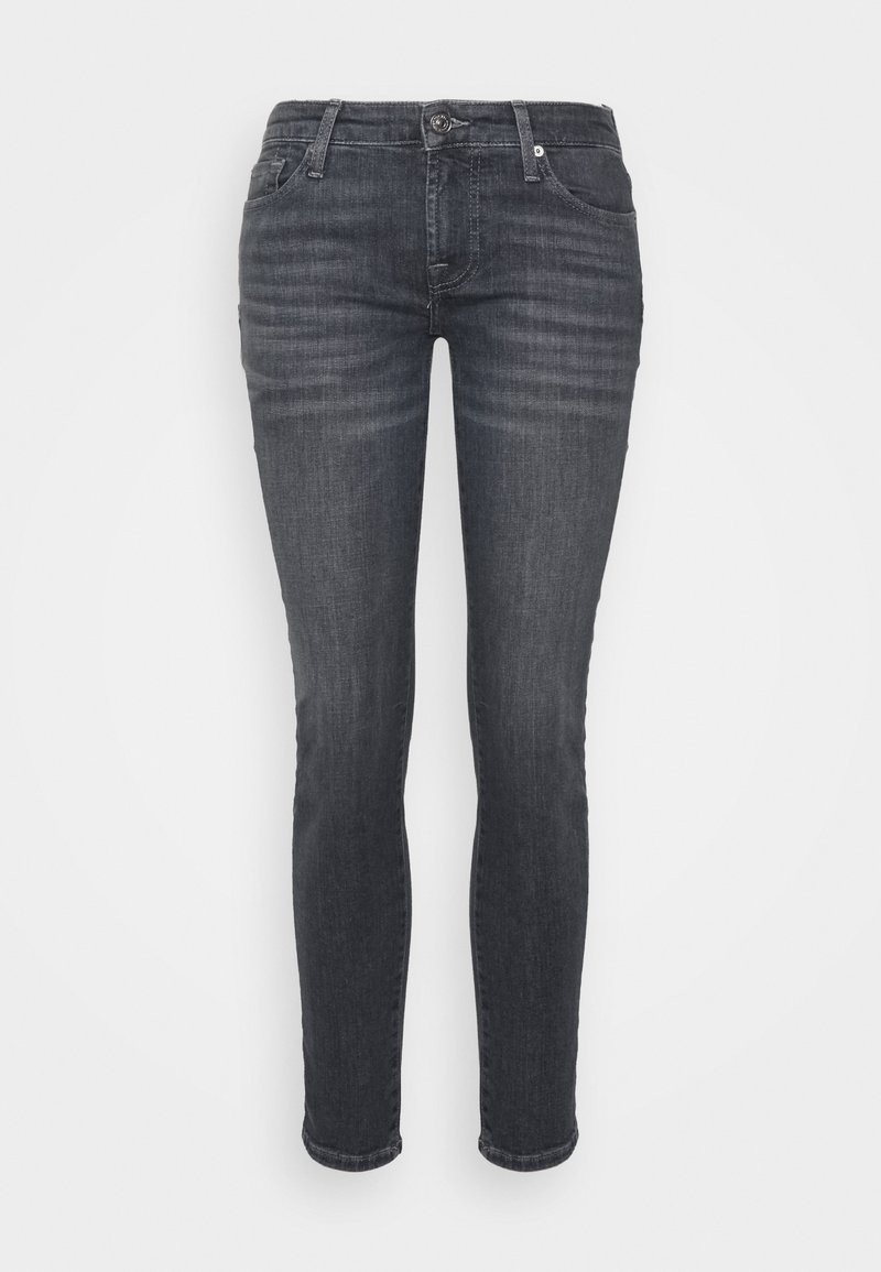 Jeans ajustados de color gris oscuro, hechos de mezclilla, con cierre de botón, cinco bolsillos y un sutil desgastado en los muslos.