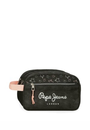 Neceser rectangular negro de Pepe Jeans London con contornos de estrellas rosas, bolsillo frontal con cremallera y asa lateral de tela rosa.