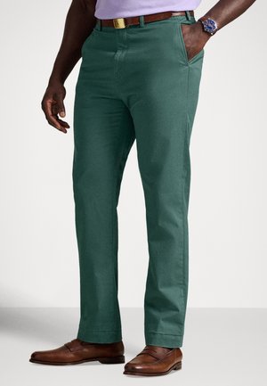 BEDFORD CLASSIC FIT WASHED CHINO PANT - Chino-püksid - charter green