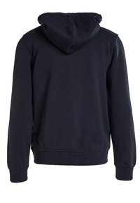 Sweatshirt à capuche bleu marine avec une texture douce, des poignets et un ourlet côtelés. Présente un design simple sans logos ni motifs visibles.