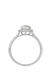 Silberner Ring mit einem ovalen Diamant im Mittelpunkt, verziert mit kleinen runden Diamanten entlang des Rings und einem filigranen Fassungsdesign.