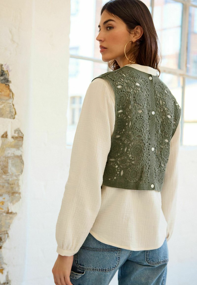 Next REGULAR FIT - Stickad tröja - khaki green