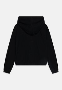 Felpa nera con cappuccio, maniche lunghe, polsini e orlo a coste, texture liscia e vestibilità rilassata. Cuciture visibili sulle cuciture delle spalle.