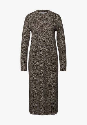 Langärmeliges Kleid in einem dunkelbraunen und beigen Leopardenmuster. Rundhalsausschnitt, figurbetonte Passform, leichter Stoff und minimale Verzierungen.