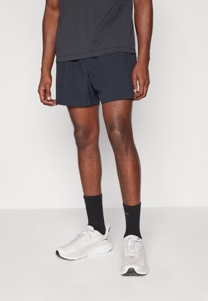 CORE SHORTS - Pantalón corto de deporte - deep black