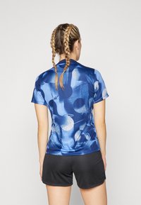 Nike Performance TOTTENHAM HOTSPURS ACADEMY TOP PREMATCH - Futbola krekls - binary blue/white
