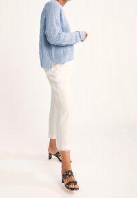 comma Strickpullover - mottled light blue