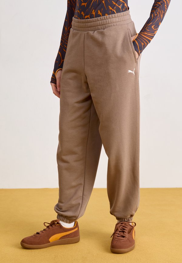 WARDROBE RELAXED  - Tracksuit bottoms - totally taupe