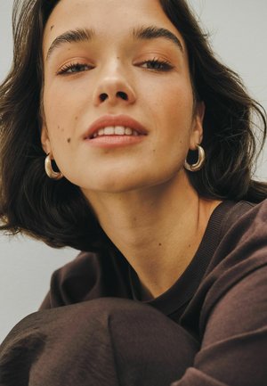 Next, ETCHED HOOP EARRINGS - Earrings - gold-coloured tone