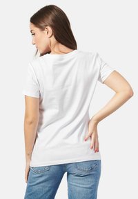 Armani Exchange CON STRASS - T-shirt con stampa - bianco