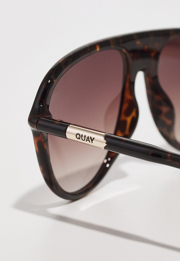 CHART TOPPER - Sunglasses4