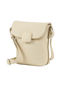 Beżowa skórzana torba na ramię z teksturowanym wykończeniem, z klapą zamykającą, regulowanym paskiem i subtelnym logiem z przodu.