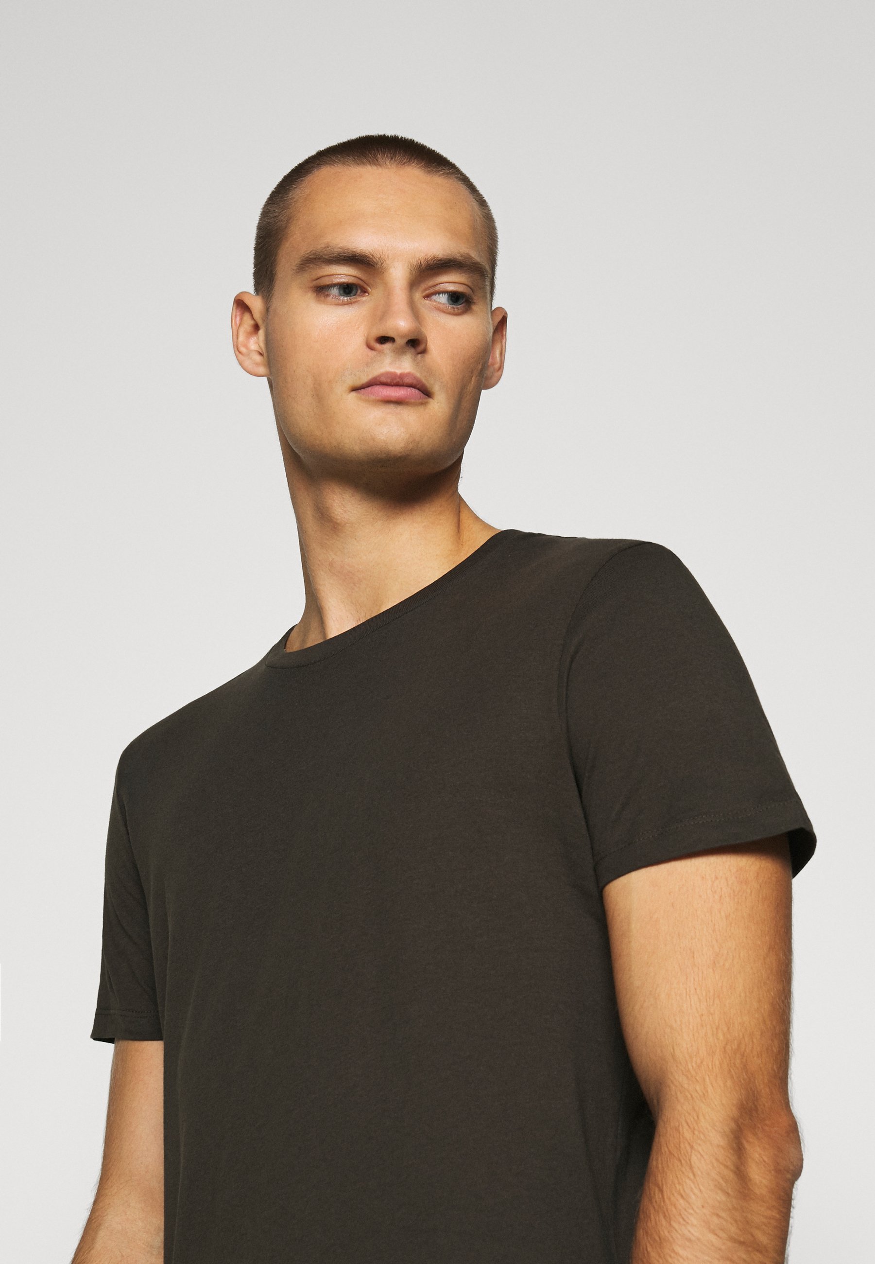 Men SHORT SLEEVE CREW 10 PACK - Basic T-shirt Men SHORT SLEEVE CREW 10 PACK - Basic T-shirt