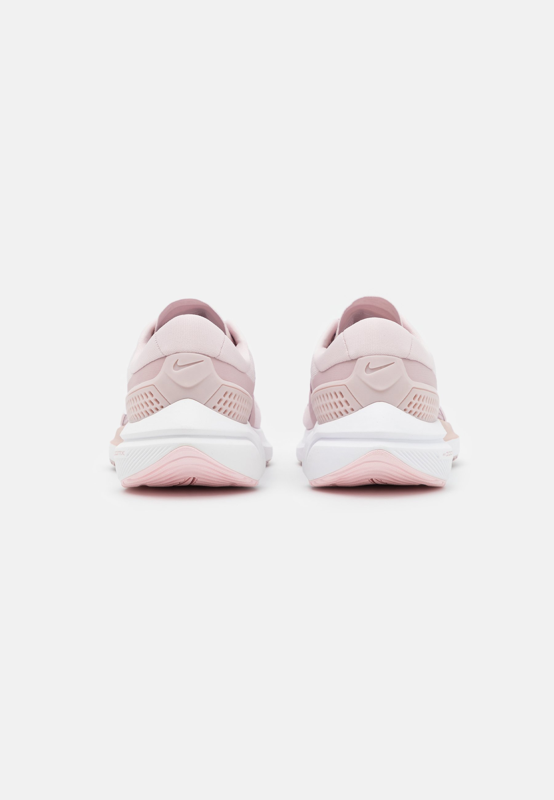 Nike Performance AIR ZOOM VOMERO 15 