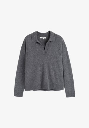 Grijze pullovertrui met een kraag, voorzien van een v-hals en geribde manchetten en zoom, gemaakt van een zacht breimateriaal.