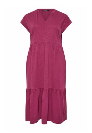 Kortemouwen, knielange, felroze jurk met V-hals, geplooide taille en gespreide ruches aan de zoom.