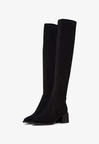 Ausgewählt, black