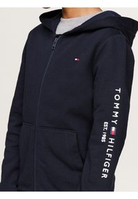 Tommy Hilfiger ESSENTIAL ZIPTHROUGH HOODIE UNISEX - Mikina na zip - desert sky