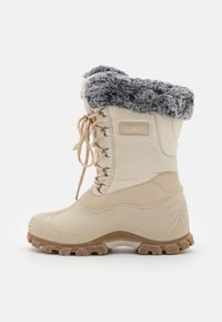 Botte d'hiver beige avec semelle en crêpe marron, avant à lacets et bordure en fausse fourrure grise, conçue pour protéger du froid.