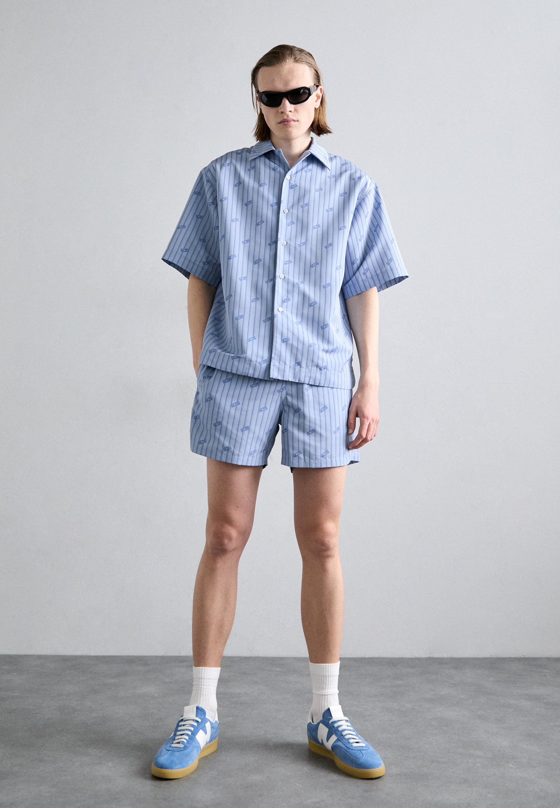 GCDS PINSTRIPE - Shorts - baby blue/light blue - Zalando.co.uk