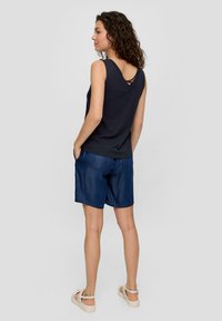 s.Oliver MIT V AUSSCHNITT - Top - navy