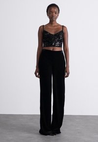 Emporio Armani PANTALONI - Hlače - nero