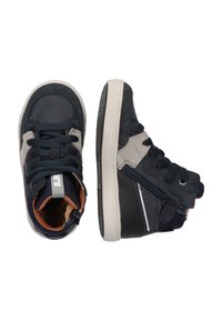 Hoge sneakers in Navy met grijze accenten, textuurmaterialen, vetersluiting, zijrits en rubberen zolen.