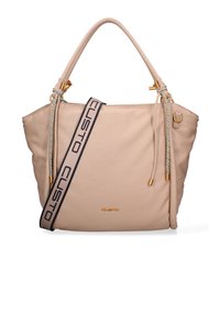 Sac fourre-tout synthétique beige avec quincaillerie dorée, détails tressés et une bandoulière amovible avec du texte noir. Texture lisse, design spacieux.