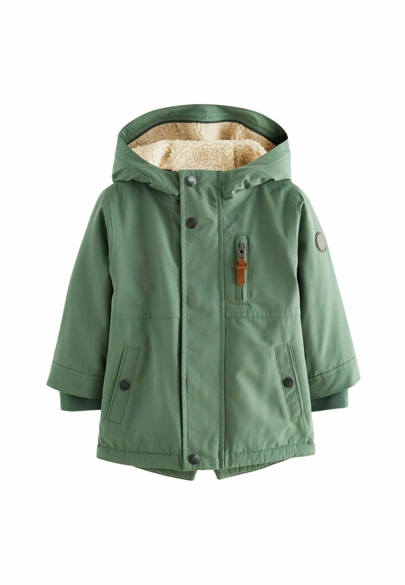 Manteau d'hiver vert à capuche pour enfant avec doublure en polaire, boutons-pression à l'avant, poche zippée et deux poches latérales.