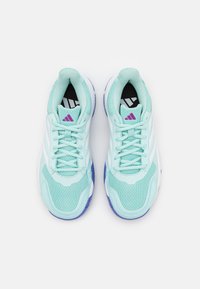 adidas Performance COURTJAM CONTROL - Tenisice za sve terene - light blue