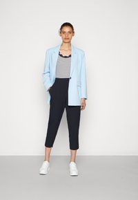 Rosemunde BABETTE U NECK - Top - ivory/navy