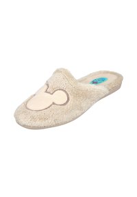 Zapatilla beige con textura esponjosa, que presenta una gran silueta de Mickey Mouse en marrón claro en la parte delantera y una suela plana y flexible.